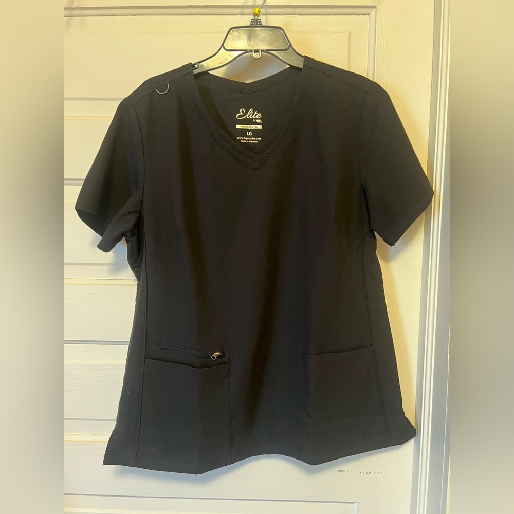 NWOT ELITE BY IRG SCRUB TOP